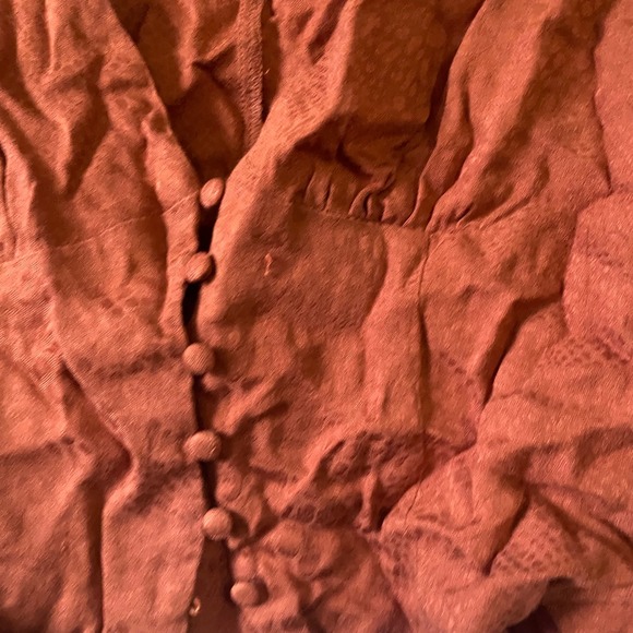 Skylar Madison Blouse Medium Rust Orange VNeck Long Sleeve Button NWT small snag - Picture 3 of 6